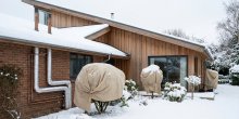 Winterfest machen: Frostschutz für Haus, Garten und Leitungen optimieren